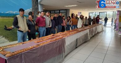 Tradicional partida de rosca de Reyes
