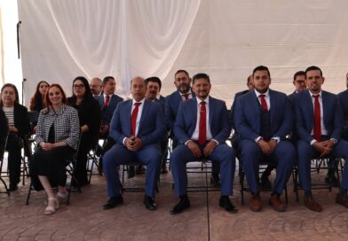 La UPSZ felicita con orgullo a sus maestras y maestros en su día La UPSZ felicita con orgullo a sus maestras y maestros en su día