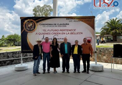 Rectora de la UPSZ asiste a ceremonia de clausura de la Escuela Preparatoria Lic. Agustín Yáñez Rectora de la UPSZ asiste a ceremonia de clausura de la Escuela Preparatoria Lic. Agustín Yáñez